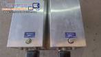 Semi-automatic pneumatic liquid filling machine with two nozzles