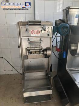Capelet and raviolet maker machine La Monferrina