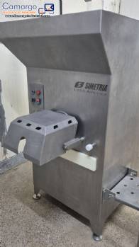 Ibrasmak meat block cutter/breaker with Simetria grinder and conveyor belt.