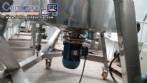 Open reactor tank for mixing and homogenizing products