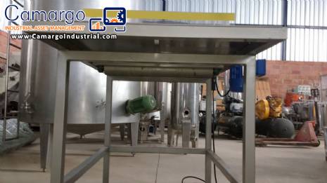 Rotary knife candy cutter table