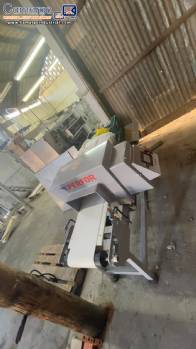 Perfor metal detector and weight checker