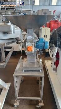 AGMAC 50 kg/h shredder processor
