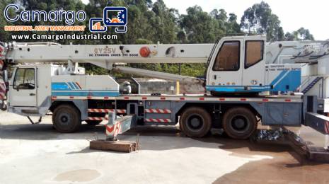 Crane for 25 ton Zoom Lion