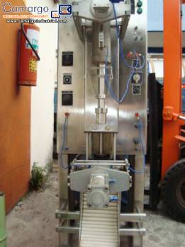 Filling machine for milk Emil