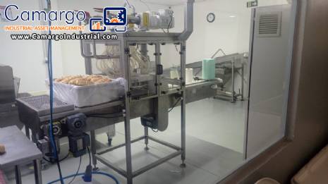 Stuffing machine for garlic bread