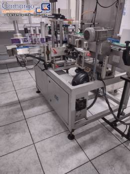 Labeling machine for cylindrical bottles P.E Latina Labelers