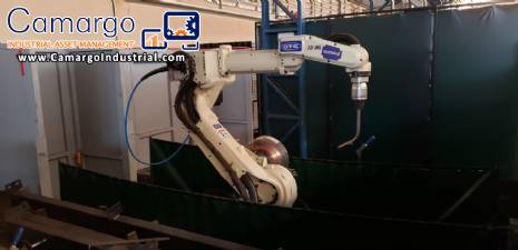 Welding robot with welding arm Sumig