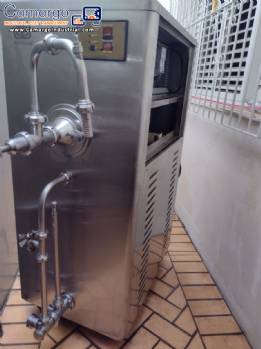 Continuous ice cream and a�a� production machine, Bertollo brand, 200 liters per hour.