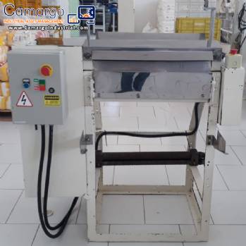 Electric mass cutting machine