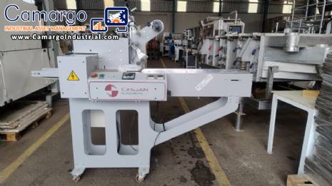 Cassan flow pack packaging machine with dater and photocell