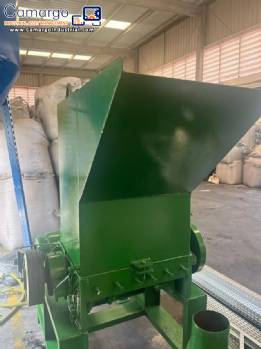 Rotary knife mill for recycling PP, PET, PS, ABS, rubber 25 HP