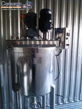 Stainless steel reactor tank with agitator MMC