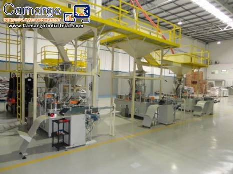 Embrapac ECPF-VL paper packaging machine for wheat flour, corn, and cornmeal.
