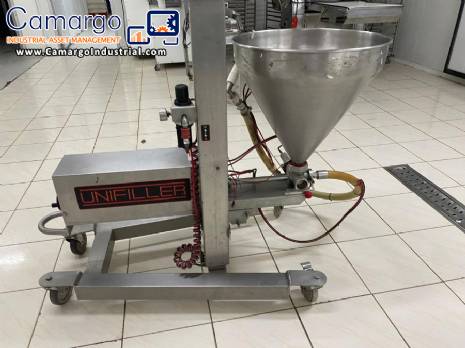 Stainless steel dosing pump for cakes, fillings, and soft creamy doughs - Unifiller