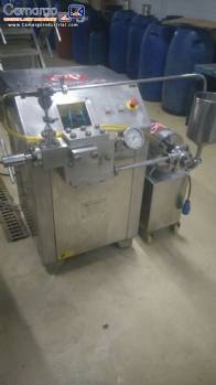 Homogenizer with stainless steel pump