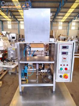 One shot drip dispenser with 1 Piróg nozzle for chocolate truffles One shot drip dispenser with 1 Piróg nozzle for chocolate truffles