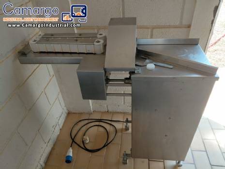 Perini stainless steel sausage tying machine, 500 kg per hour. Perini stainless steel sausage tying machine, 500 kg per hour.