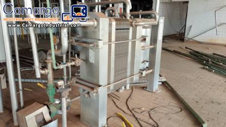 Stainless steel plate heat exchanger pasteurizer from Brasholanda Stainless steel plate heat exchanger pasteurizer from Brasholanda